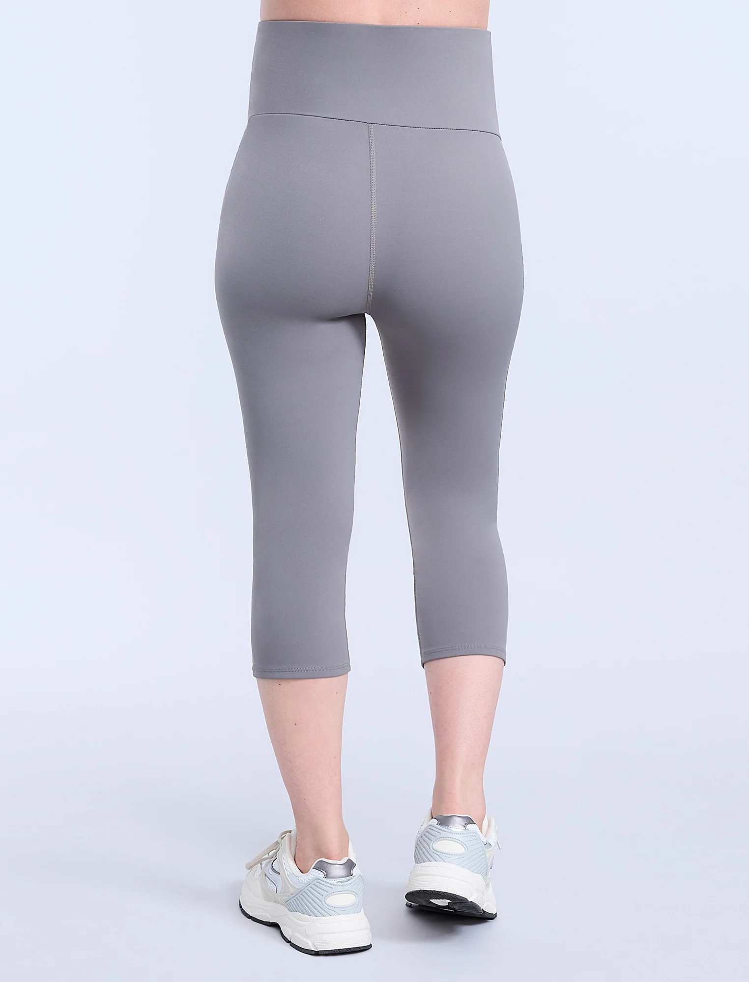 Active Capri Legging - Image 2