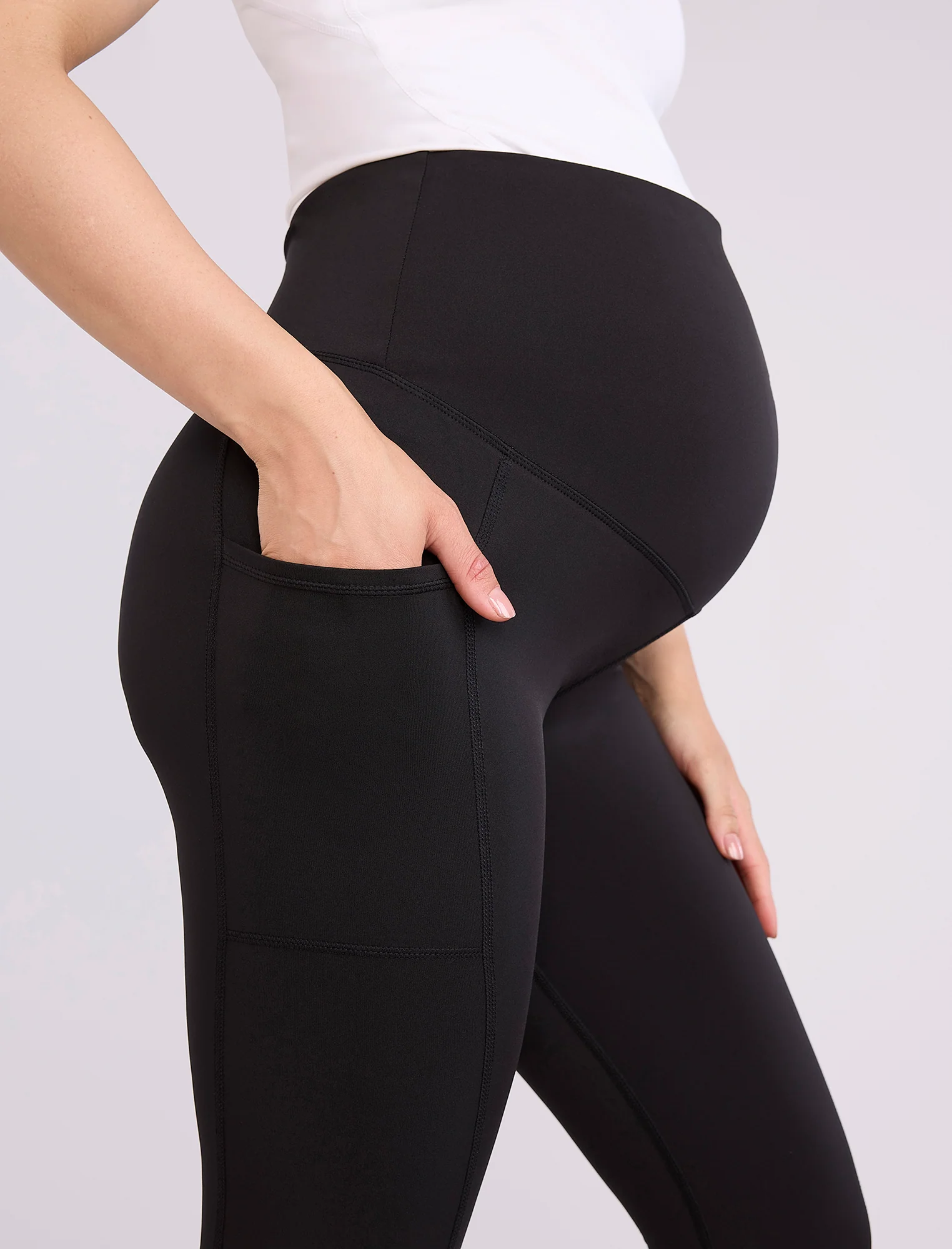 Maternity Seamed Active Pockets Legging - Image 4