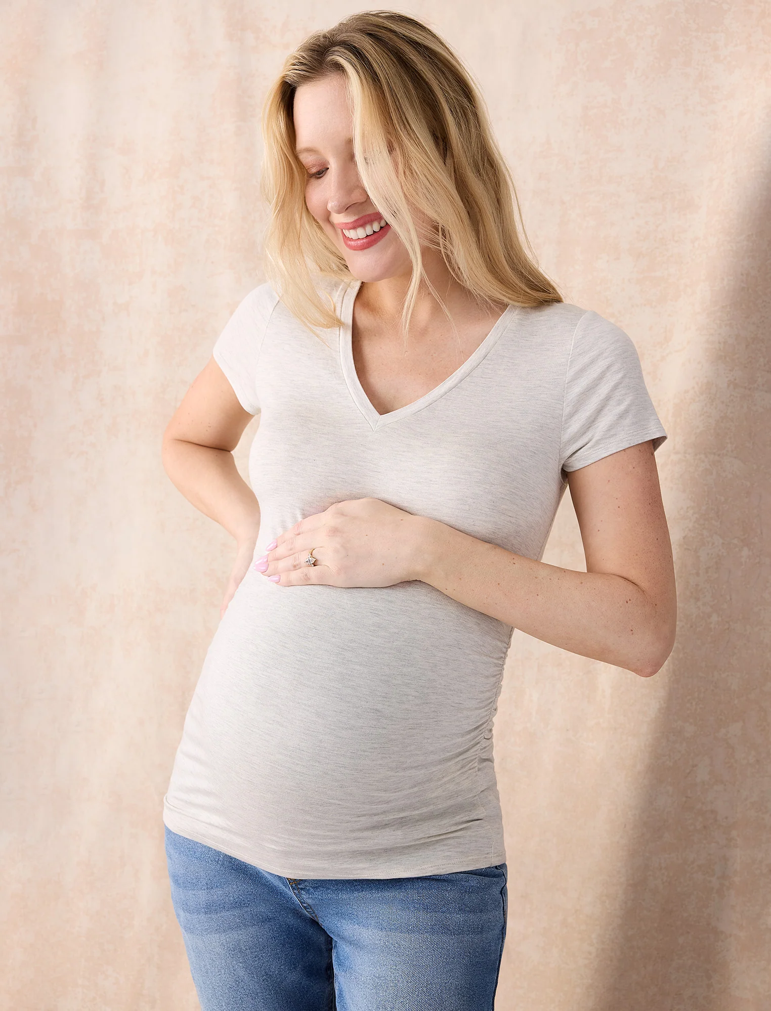 Side Ruched Short Sleeve V-Neck  Maternity Tee - Image 7