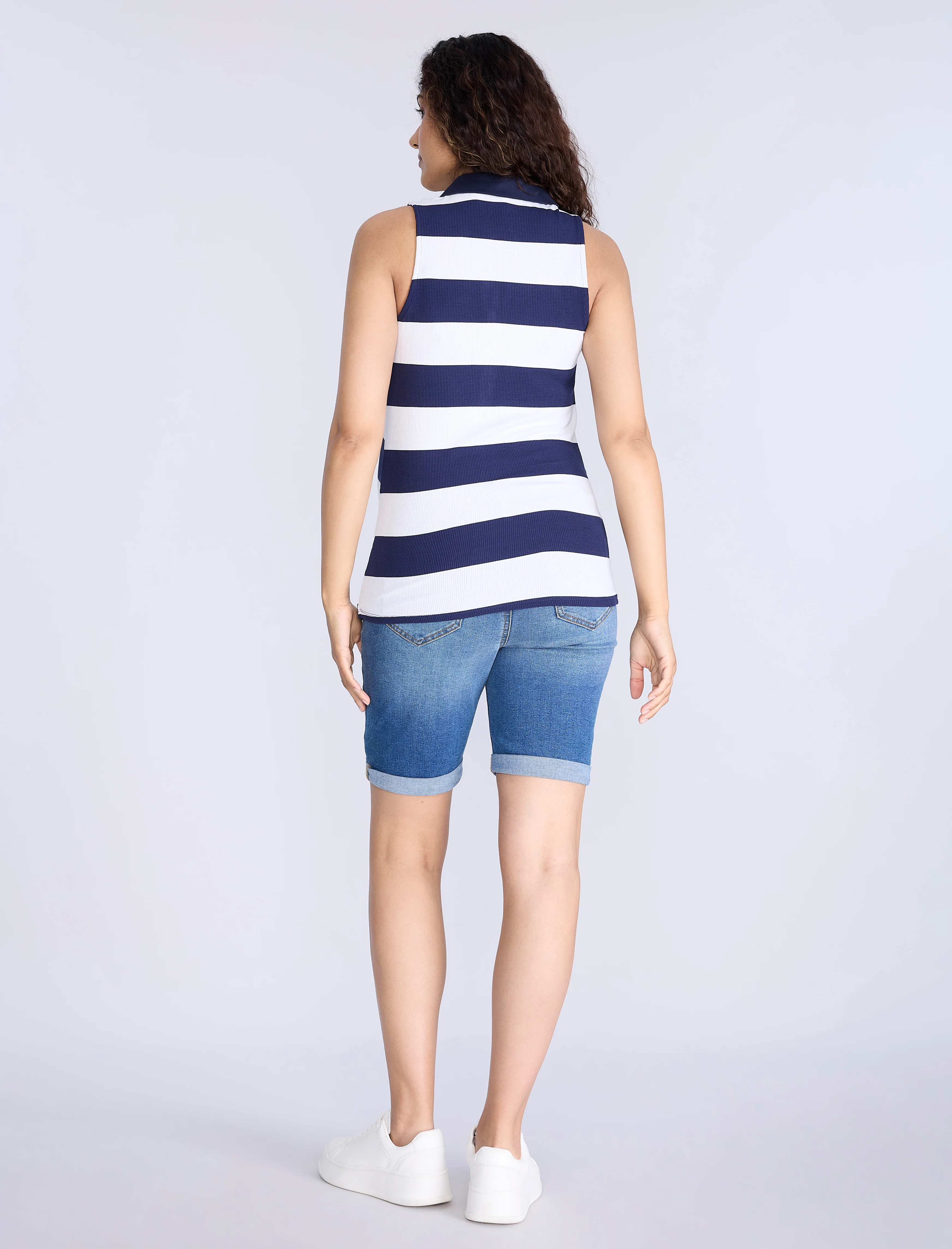 Sleeveless Ribbed Collared Top - Image 2